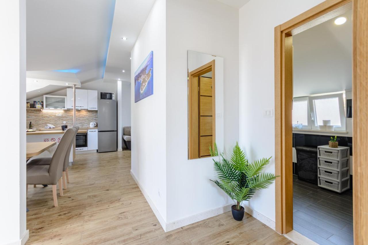 Apartment Darka 1 Sumartin Exterior foto